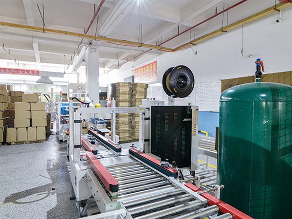 膠水存（cún）放區（qū）車間