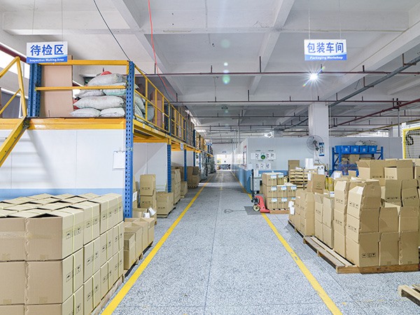 倉庫一角（jiǎo）