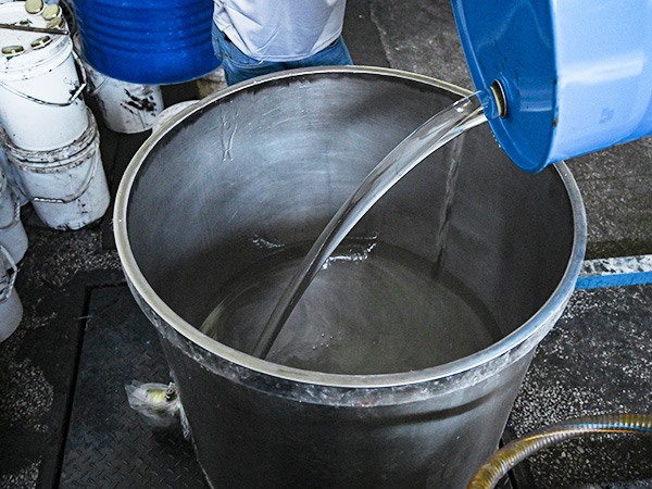 環氧（yǎng）膠生產車間（jiān）