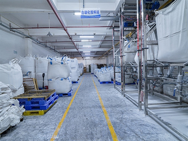 膠水存放區車間一角