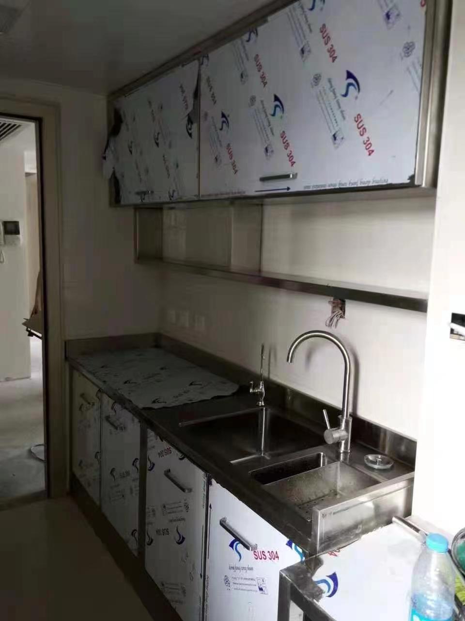 不鏽鋼整體櫥櫃(guì)
